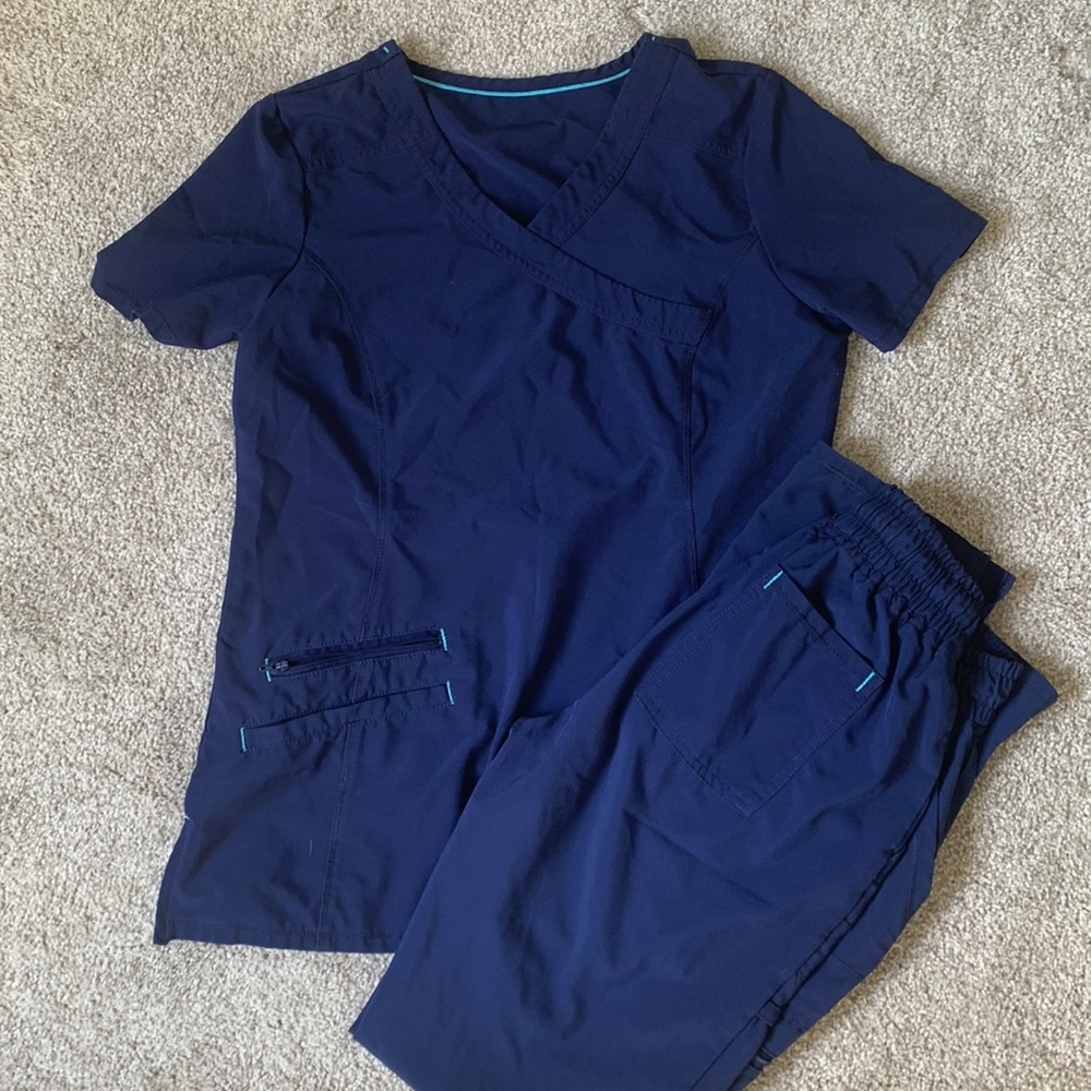 Women’s Scrub Star scrubs set